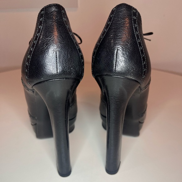 BOTTEGA VENETA Black Leather Lace-Up Heels - Picture 4 of 6